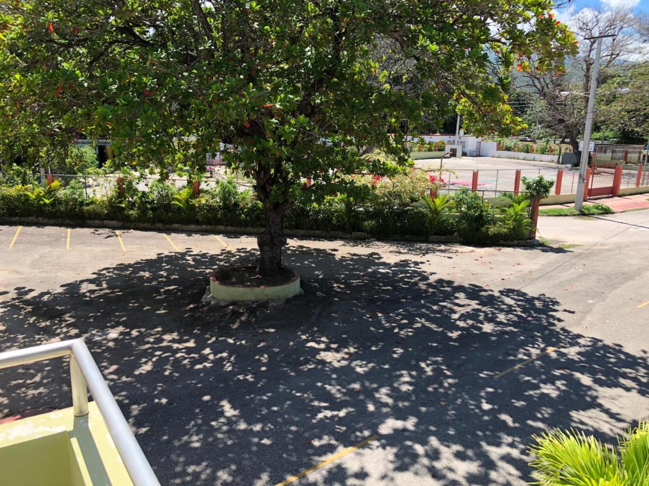 Hotel Guarocuya De Barahona Bagian luar foto